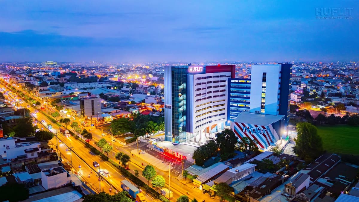 Trường Đại học Ngoại ngữ - Tin học Thành phố Hồ Chí Minh (HUFLIT) Cơ sở Hóc Môn